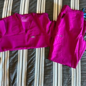 Figs pink scrub set Large